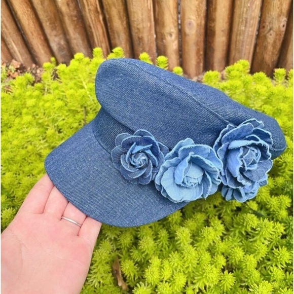 Stylish Blue Women's Hat with Floral Accents - Picture 4 of 5